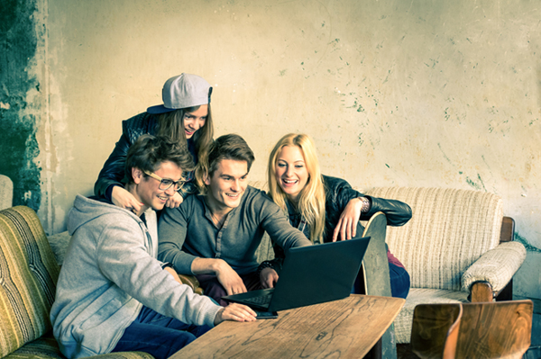 jovenes-desarroladores-talentum2 Jóvenes digitales para empleos digitales.